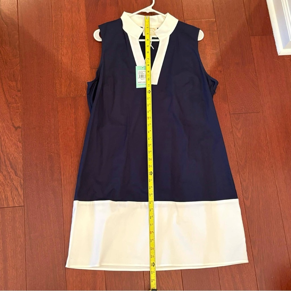 Sail to Sable White and Navy Blouse - Picture 5 of 7
